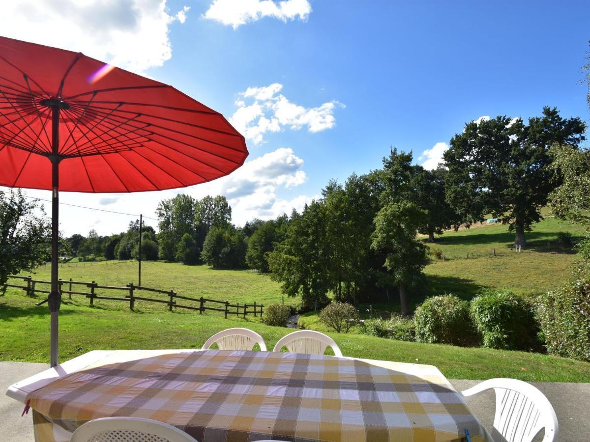 Cosy Chalet With Private Garden In Normandy Isigny-le-Buat Номер фото