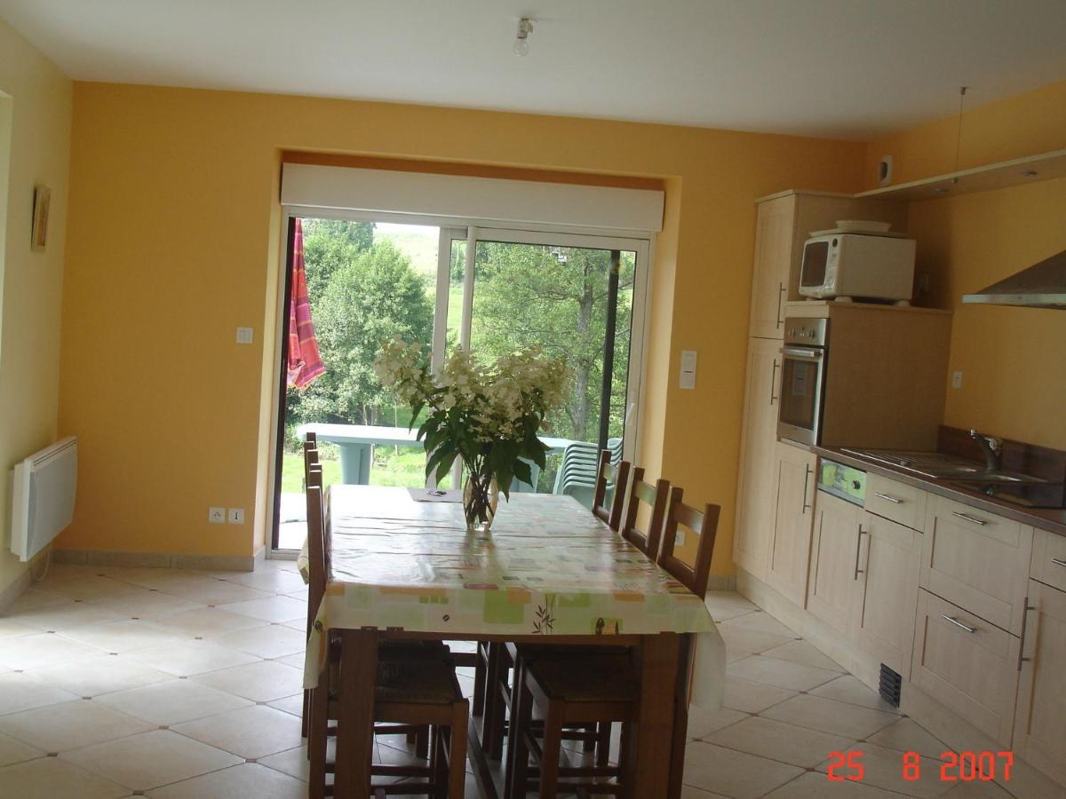 Cosy Chalet With Private Garden In Normandy Isigny-le-Buat Номер фото