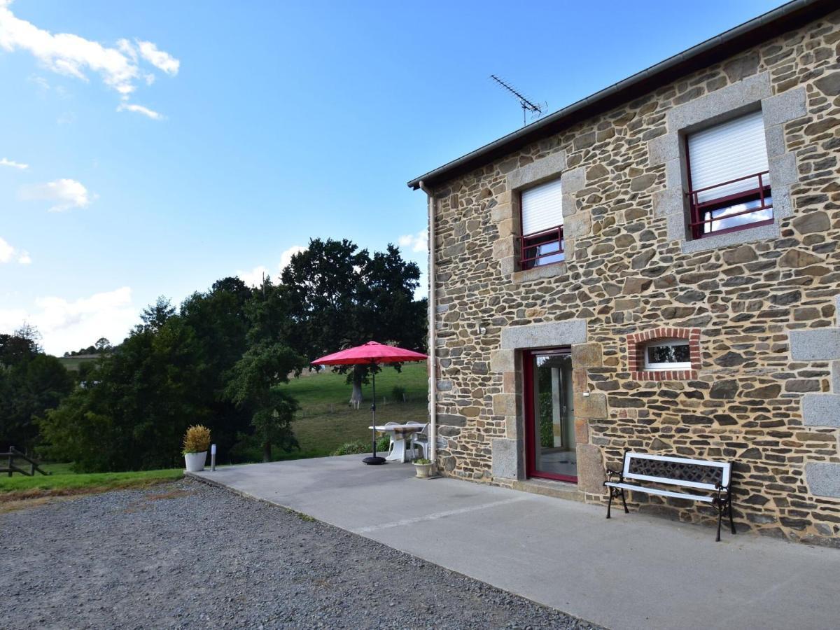 Cosy Chalet With Private Garden In Normandy Isigny-le-Buat Экстерьер фото